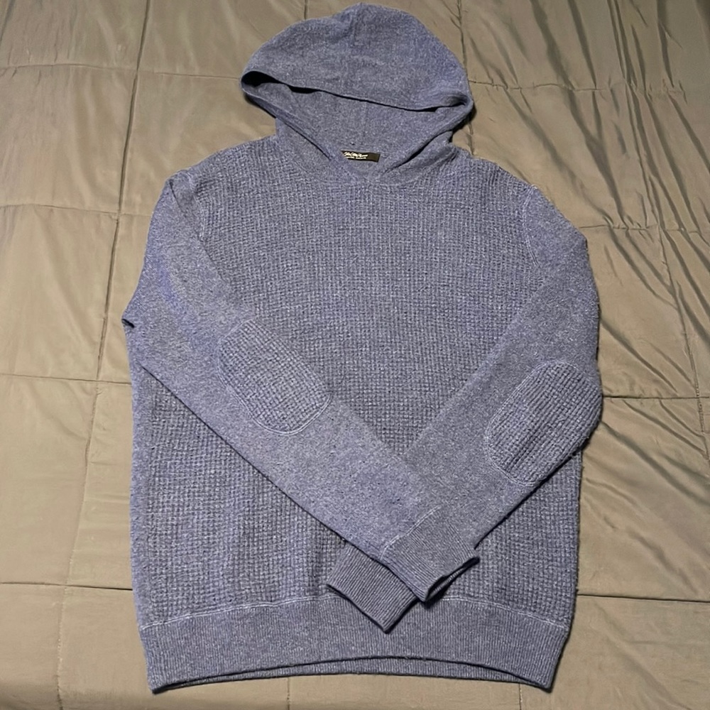 Sam’s Fifth Ave cashmere sweater